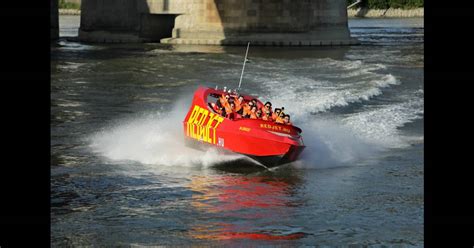 Driftelés a Dunán speciális REDJET motorcsónakkal teli vigyorral